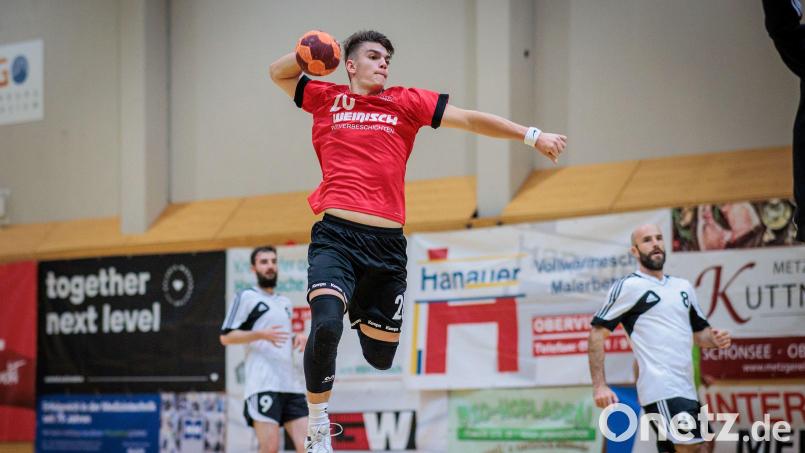 Basti Mackl vom HV Oberviechtach beim Abschluss. Zum Rückrundenstart gegen Erlangen-Bruck II wollen die Oberviechtacher direkt punkten. Bild: Günter Uschold