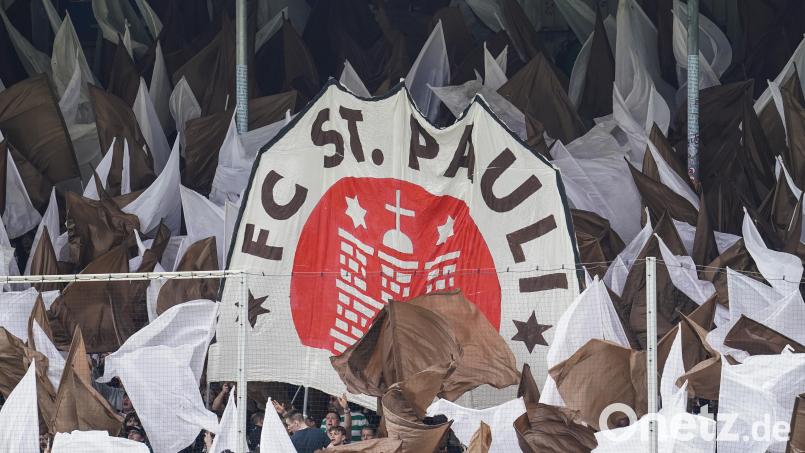 Der FC St. Pauli verwendet in allen Kommunikationskanälen eine neue Schriftart. Sie soll ihre einzigartige Identität und politische Haltung widerspiegeln. Symbolbild: Uwe Anspach/dpa