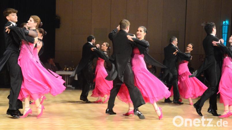Die Standard-Formation tanzte auch beim Polizeiball. Bild: Kunz