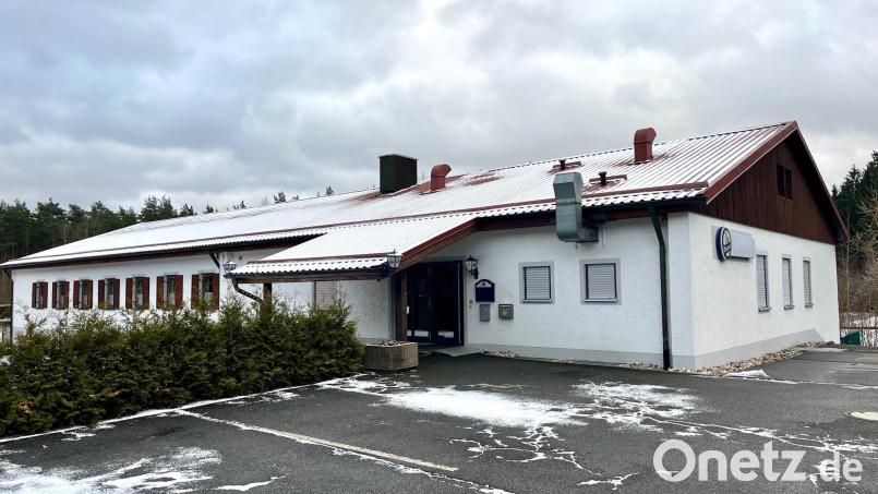 Winterruhe in der Gaststätte Alpenrose. Seit November hat das Restaurant geschlossen. Die Schützengesellschaft ist wieder auf der Suche nach einem neuen Pächter. Bild: Gabi Schönberger
