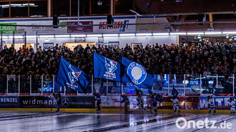 Der 1. EV Weiden ist gerettet. Bild: Werner Möller/exb