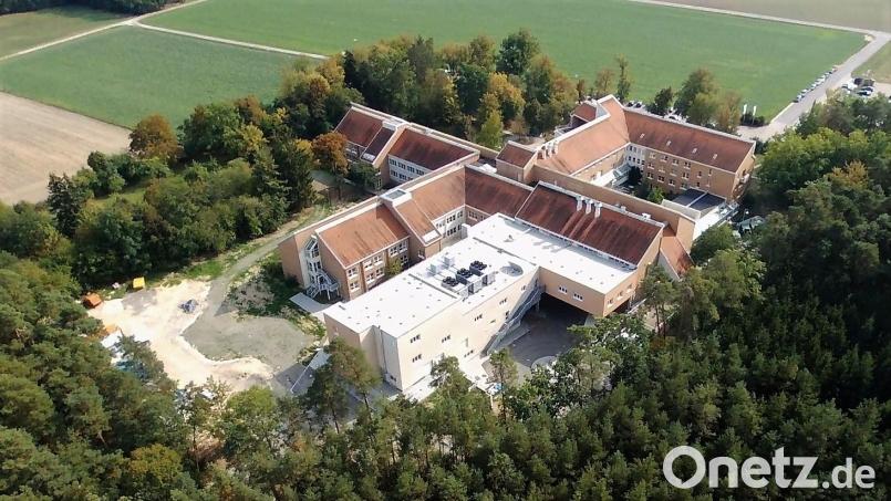 In der Klinik Lindenlohe – hier ein Archivbild – läuft ab Ende März ein Pilotprojekt, um mehr pharmazeutische Spurenstoffe aus dem Abwasser zu filtern. Archivbild: Bernhard Krebs