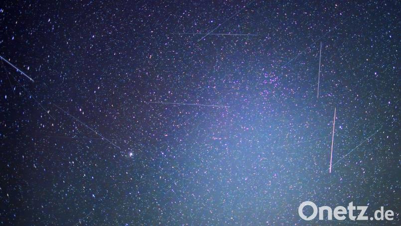 Die Zahl der Satelliten in der Erdumlaufbahn ist in den vergangenen fünfzehn Jahren explosionsartig gewachsen. Das auf Satellitenkommunikation per Laserstrahl spezialisierte High Tech-Startup Mynaric jedoch ist in einer existenzbedrohenden Krise. Bild: Patrick Pleul/dpa