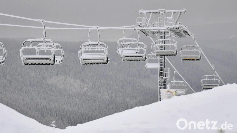 Kulanz-Klausel bei Extremwetter: Auf Antrag und in begründeten Einzelfällen können Skiliftbetreiber gegen Rückgabe des Skipasses einen Ausgleich gewähren. Bild: Martin Schutt/dpa