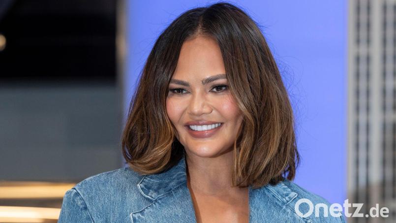 Chrissy Teigen hätte gerne eine Sperrstunde für soziale Medien. (Archivbild) Bild: Lev Radin/ZUMA Press Wire/dpa