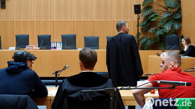 Der Hauptangeklagte (rechts) gab vor Gericht zu, seine schwangere Ehefrau und später deren Freund verprügelt zu haben. Sein ebenfalls angeklagter Kumpel (links) gestand, bei der zweiten Tag geholfen zu haben. Bild: jut