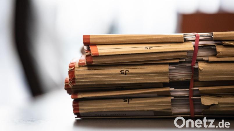 In Amberg musste sich ein Mann wegen vorsätzlicher und schwerer Körperverletzung vor Gericht verantworten. Symbolbild: Swen Pförtner/dpa