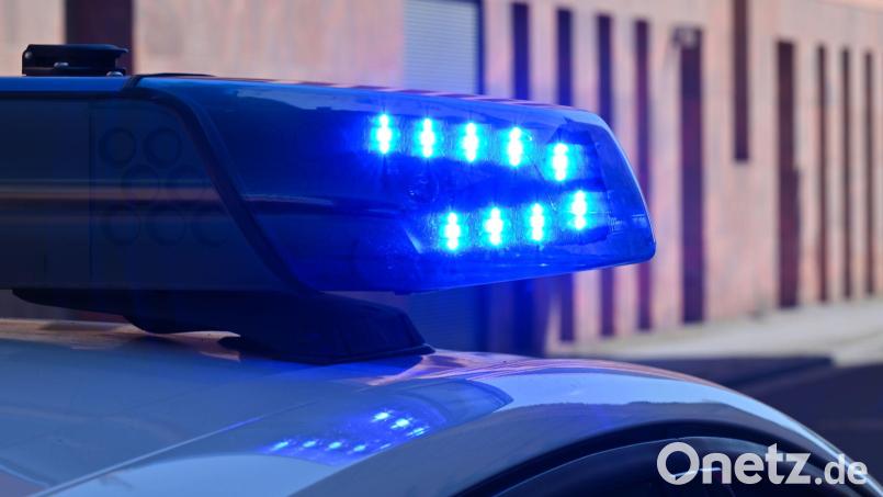 Die Polizei ermittelt gerade, weil in Amberg ein Rucksack gestohlen worden ist. Bild: Patrick Pleul/dpa