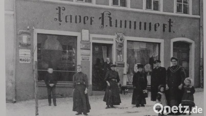 Die Schaufensterfront des Anwesens Kummert aus den 1920er-Jahren war bis in die Hild-Ära unverändert geblieben. Bild: Archiv Hermann