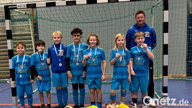 Die U11-Mannschaft des SV Raigering gewann die Kreismeisterschaft im Futsal. Bild: Victor Ballach