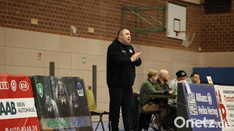 Roman Lang ist nicht mehr Trainer der Weiden SEC Baskets. Für ihn übernimmt der bisherige Co-Trainer Daniel Waldhauser. Bild: Dieter Jäschke