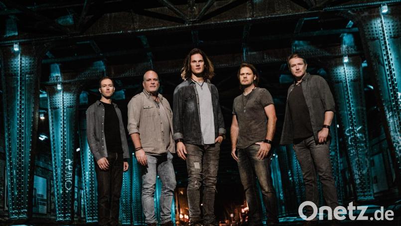 Die Bon-Jovi-Tributeband &quot;Bounce&quot; spielt am 9. Mai im VAZ im Burglengenfeld. Bild: Frank Metzemacher/exb