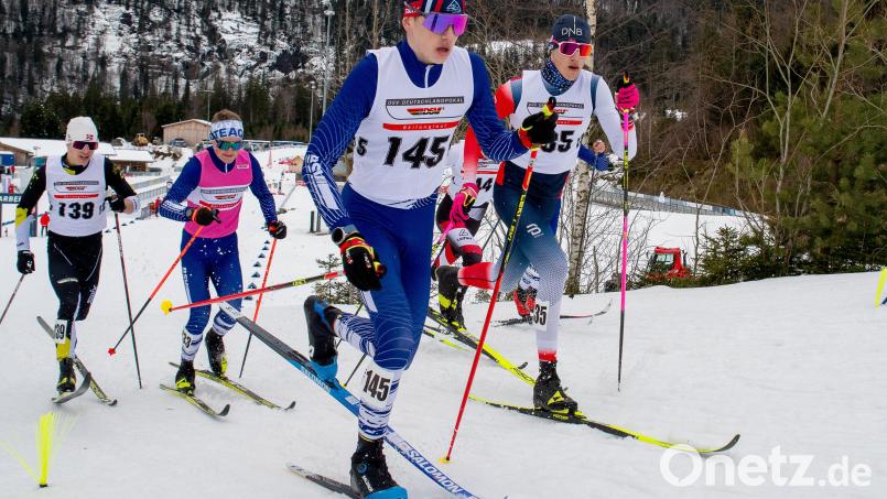 Niklas Blaschke (Nr 145) vom SC Monte Kaolino Hirschau wurde im Sprintrennen beim Deutschlandpokal Dritter in der AK J16 nachdem er vorher sein Viertel- und Halbfinale jeweils souverän gewann. Bild: Christian Lingl
