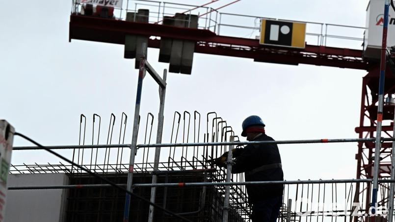 Regierung senkt Wachstumsprognose Bild: Bernd Weißbrod/dpa