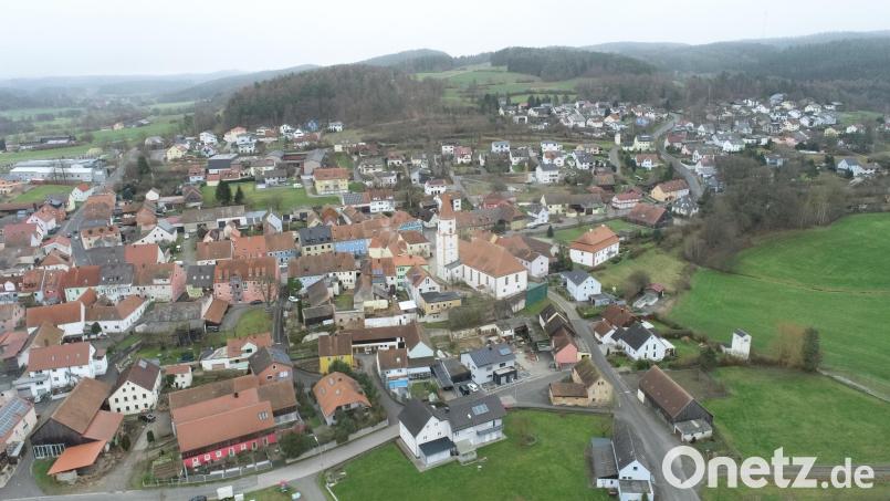Mit dem Erlass der Sanierungssatzung &quot;Ortskern&quot; Luhe hat der Markt Luhe-Wildenau einen wichtigen Schritt zur Städtebausanierung gemacht. Bild: bey