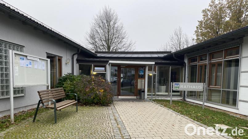 Der Gemeinderat Waldthurn diskutierte in seiner jüngsten Sitzung im Rathaus aktuelle Themen. Bild: fvo