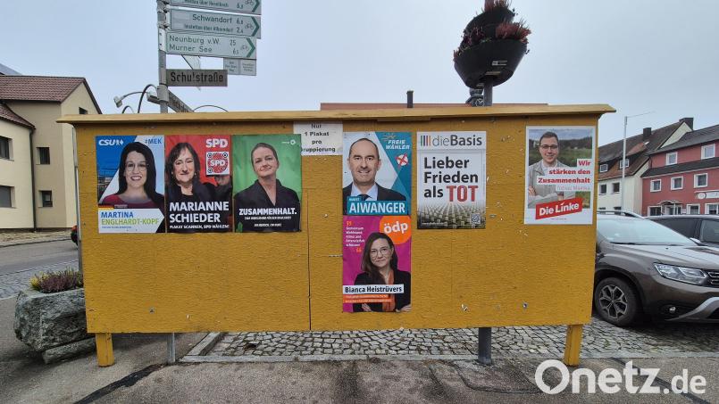 Die Plakate kleben längst, wie hier in Wackersdorf. Aber erst jetzt sind die Kandidaten für die Bundestsgswahl fix. Bild: Hösamer