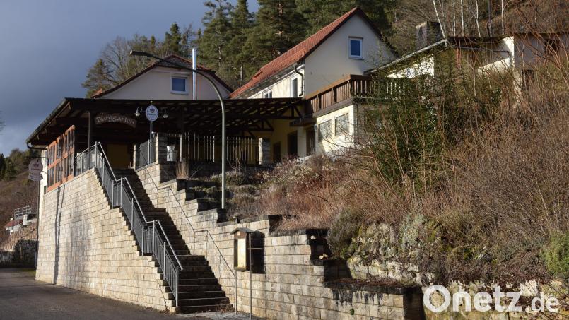 Einstimmig spricht sich der Marktgemeinderat Hohenburg gegen die Umnutzung einer Gastwirtschaft mit Gästezimmern in Stettkirchen in eine dezentrale Unterkunft für Asylbewerber aus. Bild: bö