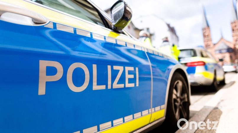 Die Polizei sucht ein Trio, dass am Montagmorgen in Konnersreuth eine Frau überfallen und deren Handtasche mitgenommen hat. Symbolbild: Philipp von Ditfurth/dpa