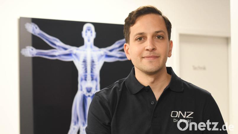 Dr. Simon Banki bietet künftig gezielte Schmerztherapien im ONZ in Weiden an. Bild: Gabi Schönberger