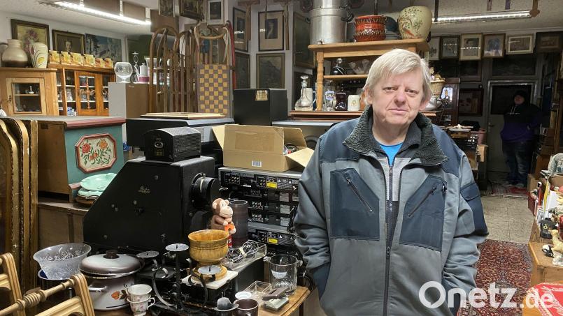 Gerald Richthammer in seinem Laden in der Amberger Georgenstraße. Bild: upl