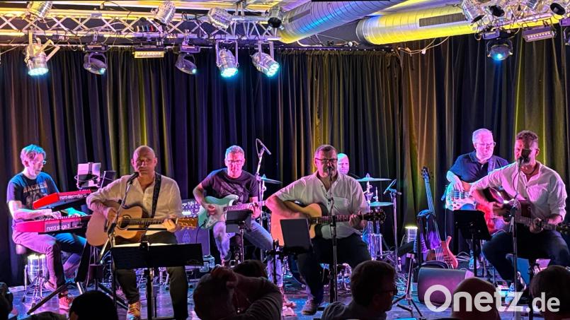 Die Band Austria 7 bringt Klassiker des Austropops auf die Bühne. Bild: Jakob Prechtl/exb