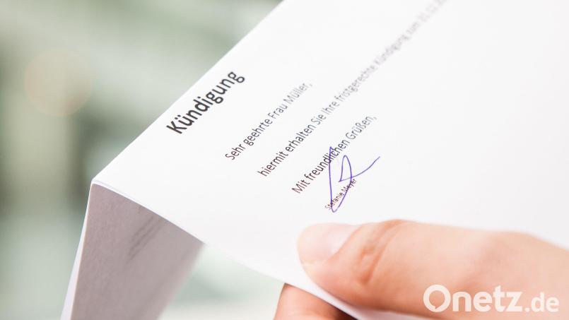 Eine verhaltensbedingte Kündigung muss der Arbeitgeber schriftlich zustellen. Symbolbild: Christin Klose/dpa