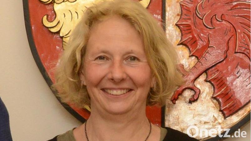 Cornelia Hofmann muss sich aus dem Gemeinderat verabschieden. Sie tritt eine Stelle bei der Verwaltungsgemeinschaft Schirmitz an. Nachrücker wäre laut Liste Andreas Melischko. Bild: bey