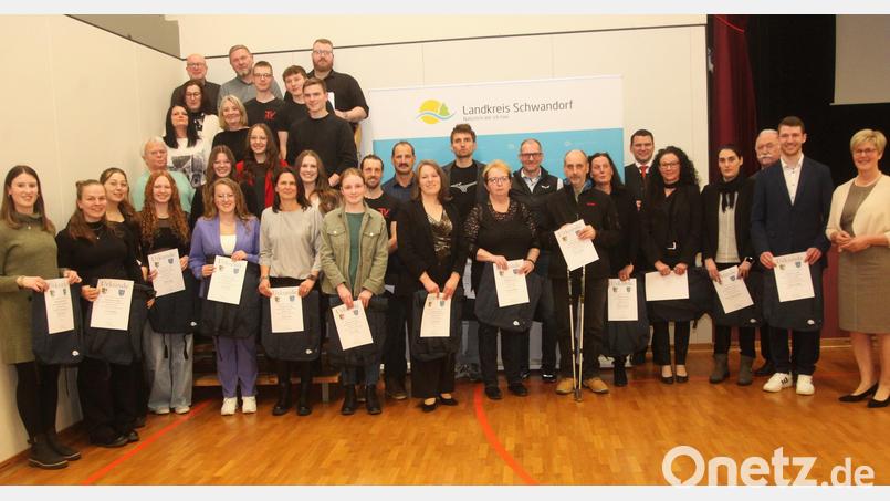 Die "Goldmedaillengewinner": Im Bild die Meister auf nationaler und internationaler Ebene. Bild: Hirsch