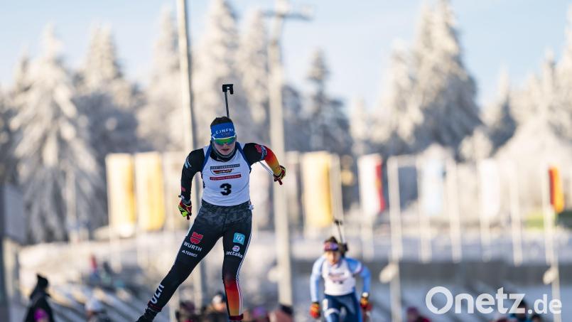 Selina Kastl aus dem Fichtelgebirge am Wochenende bei den Biathlon-Rennen des Deutschlandpokals in Oberhof. Im Sprint siegte sie. Bild: Niklas Härtig/Voigt