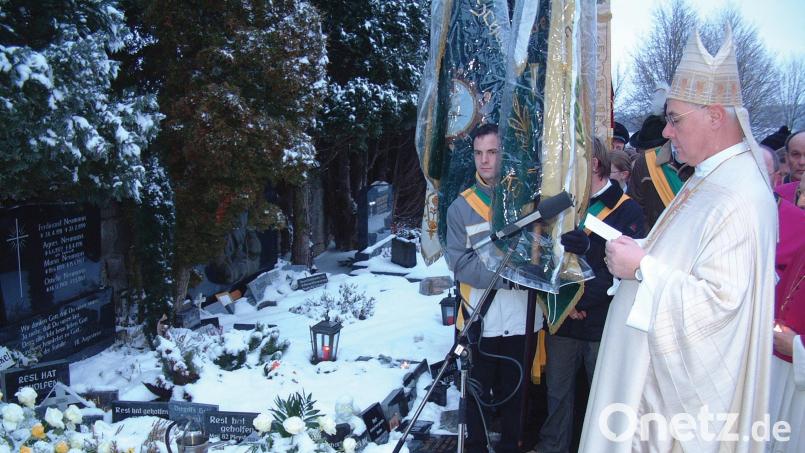 Am 13. Februar 2005 eröffnete der damalige Bischof Dr. Gerhard Ludwig Müller den Seligsprechungsprozess für Therese Neumann. Es war ein kalter Wintertag mit viel Schnee. Archivbild: jr
