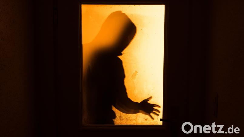 In Regensburg wurde ein 16-Jähriger überfallen. Symbolbild: Nicolas Armer/dpa