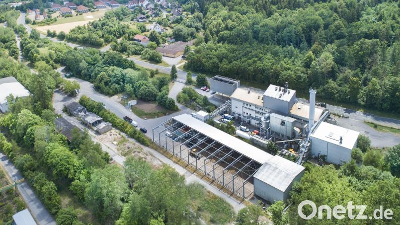 Danpower, die Betreiber-Firma des Biomasse-Heizkraftwerks an der Europastraße, legt den Fokus derzeit in Sulzbach-Rosenberg auf die „Netzverdichtung“, also auf neue Kunden im Bereich des vorhandenen Netzes. Archivbild: Thilo Hierstetter
