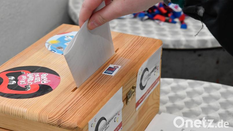 Stimme bei der U18-Bundestagswahl in Amberg für Kinder und Jugendliche. Bild: Petra Hartl