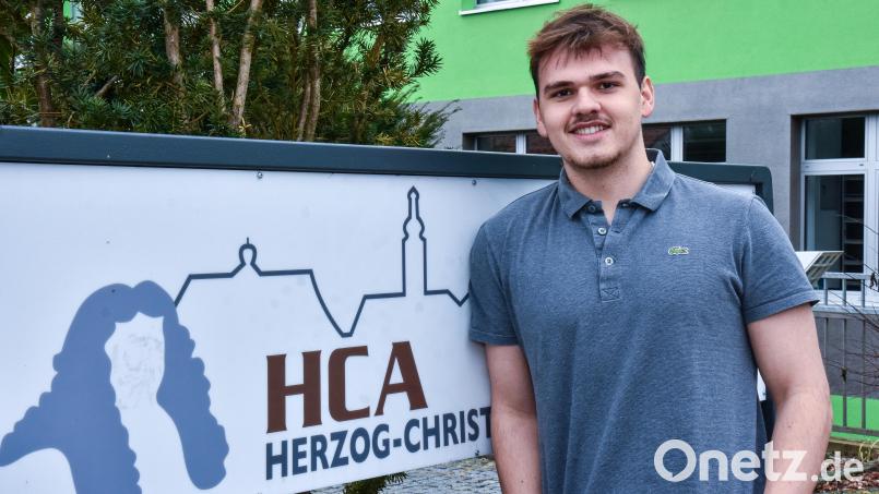 Der HCA-Abiturient Paul Schwärzer wird genau einen Tag nach der Bundestagswahl 18 – deshalb darf er nun nicht mitstimmen. Auch wenn er noch nicht wählen darf, der Sulzbach-Rosenberger hat dennoch klare politische Überzeugungen. Bild: Stephan Huber