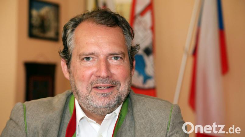 Bürgermeister Frank Zeitler nennt in einem Statement die Gründe, warum er nicht an der Demo des TV 1880 Nabburg gegen Rechtsextremismus teilnahm. Bild: Gerhard Götz