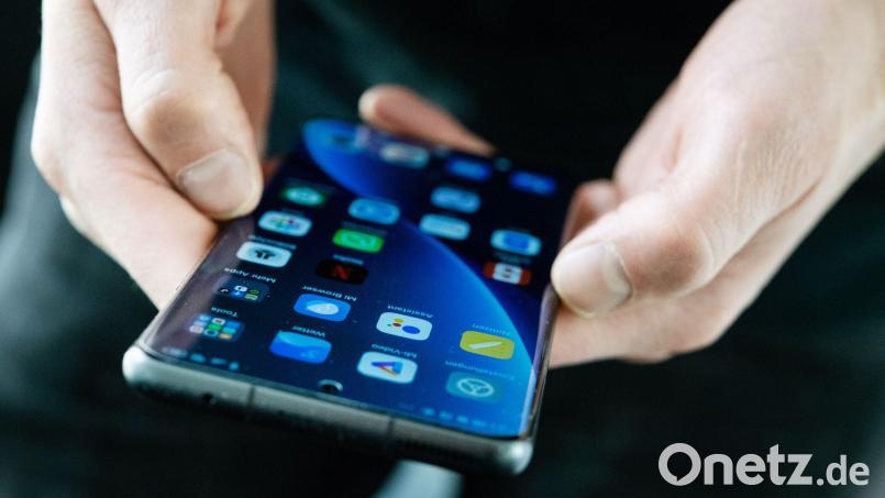 Ein 27-Jähriger hat einem 34-Jährigen in Amberg das Smartphone gestohlen. Bild: Franziska Gabbert/dpa-tmn