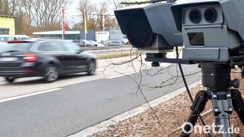 In Tirschenreuth hat es 2024 bei mehr kontrollierten Fahrzeugen weniger oft geblitzt als 2023. Symbolbild: Petra Hartl