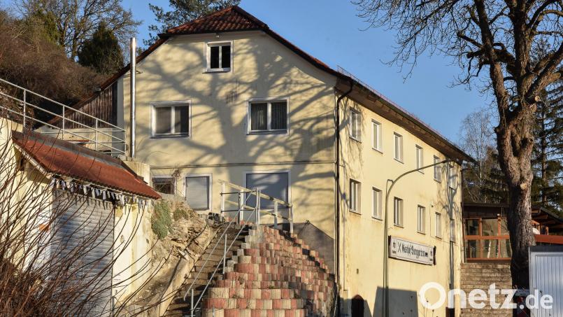 Der ehemalige Gasthof Burggarten in Stettkirchen bei Hohenburg. Hier soll eine Unterkunft für Asylbewerber entstehen. Bild: Stephan Huber