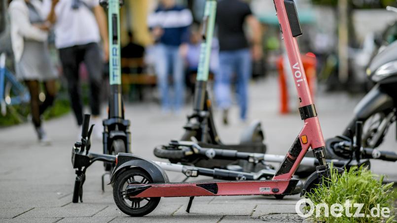 In Sulzbach-Rosenberg ist ein E-Scooter gestohlen worden. Bild: Axel Heimken/dpa