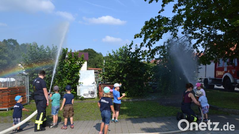 Früh übt sich, wer ein Feuerwehrmann werden will. In Moosbach soll es deshalb bald eine Kinderfeuerwehr geben. Archivbild: gi