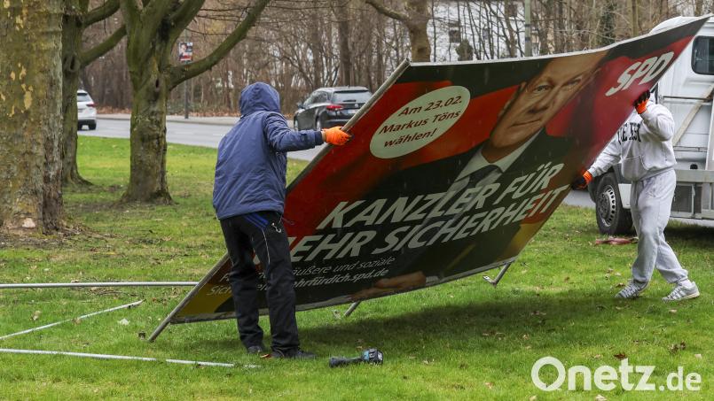 Politischer Umbruch: Nach den Wahlen sendet die ostbayerische Wirtschaft direkte Signale nach Berlin - gefordert werden schnelle Reformen und eine stabile Koalitionsfindung. Symbolbild: Christoph Reichwein/dpa