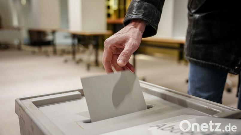 Im Landkreis Schwandorf wird bei der Wahl am 23.Februar die AfD zweitstärkste Kraft. Die SPD ist dagegen völlig chancenlos. Symbolbild: Kay Nietfeld/dpa