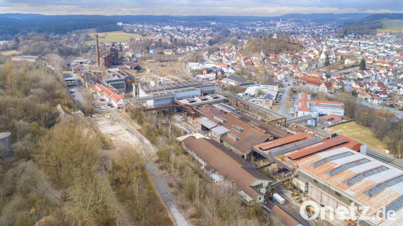 Schenkt man einer Gesprächsrunde im bayerischen Finanzministerium Glauben, könnte die Sanierung des Maxhütten-Westgeländes noch dieses Jahr starten. Dabei will sich auch Fraunhofer Umsicht deutlich positionieren. Bild: Thilo Hierstetter