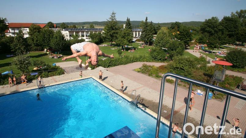 Aus dem Freibad in Perschen soll ein Ganzjahresbad mit Hallenbereich werden. Archivbild: Gerhard Götz