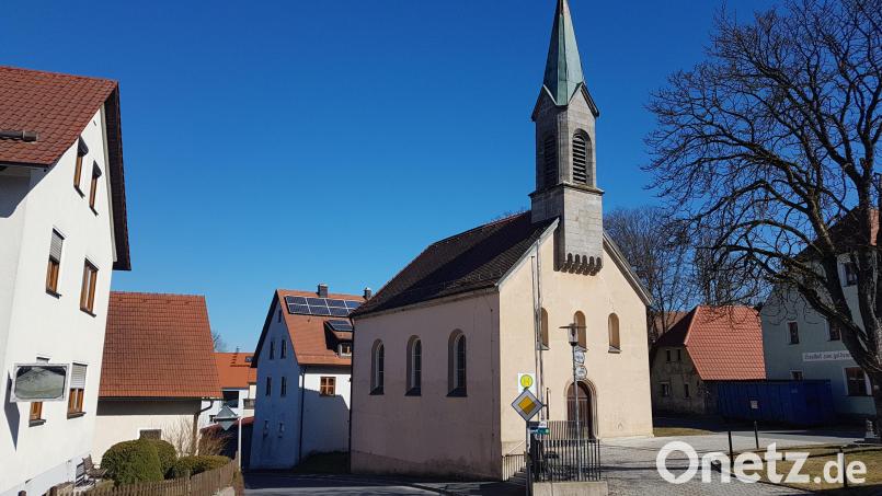 Die Burgtreswitzer Dorfkirche soll zusammen mit dem Schloss ein neues Denkmalkonzept bekommen. Dass damit dort keine Gottesdienste mehr stattfinden, ist gut möglich. Archivbild: gi