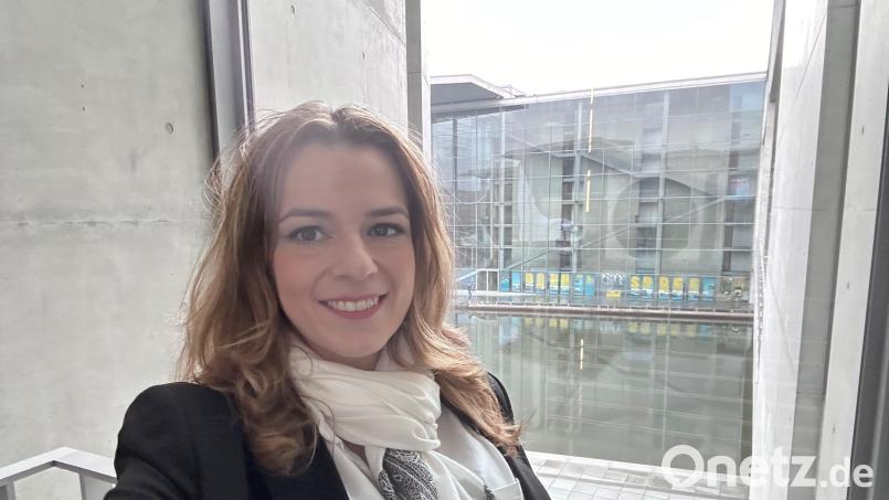 Carina Schießl kommt aus Schwarzenfeld, hat im Wahlkreis Regensburg für die AfD kandidiert und zieht nun als Abgeordnete in den Bundestag ein. Bild: Carina Schießl/exb