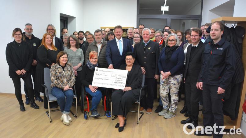 Das Vereinsvermögen des Kanarien- und Vogelliebhabervereins Stiftland wurde an insgesamt 31 Vereine, Schulen und Organisationen verteilt. Bild: jr
