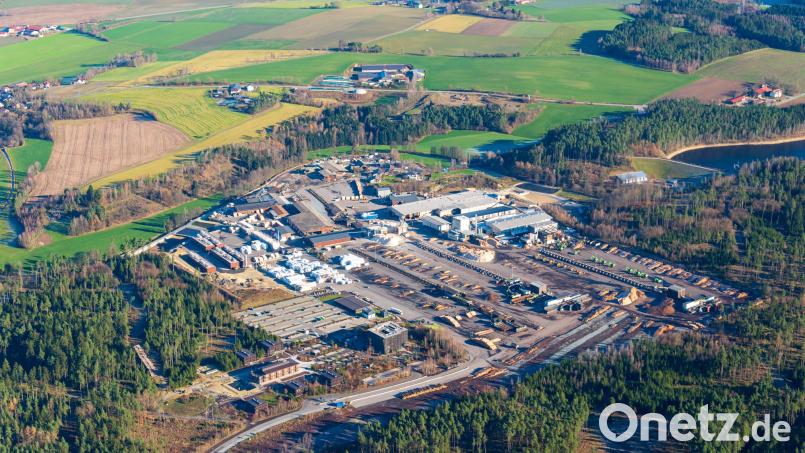 Die Insolvenzen der Ziegler-Group schlagen jetzt auch auf dem Arbeitsmarkt im Landkreis Tirschenreuth durch. Das Bild zeigt das Gelände der früheren Ziegler-Group in Betzenmühle von oben. Archivbild: ZIEGLER-GROUP/exb