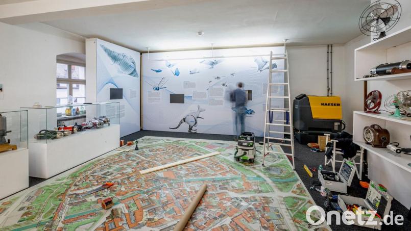 Im Luftmuseum wurde eine Displaywand montiert. Bild: Marcus Rebmann/exb